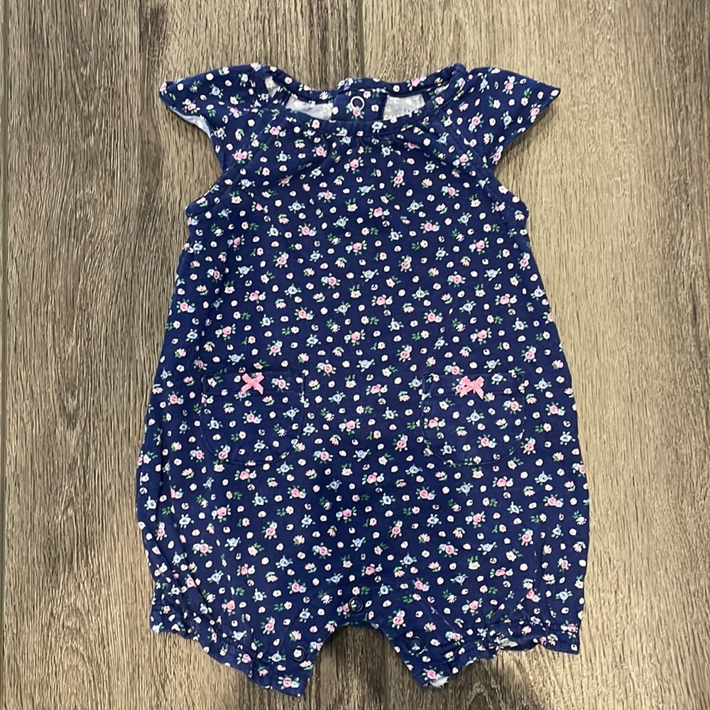 Lot of Carter’s Baby Girl Outfits + 2 Cardigans Sz 6M - Picture 7 of 9